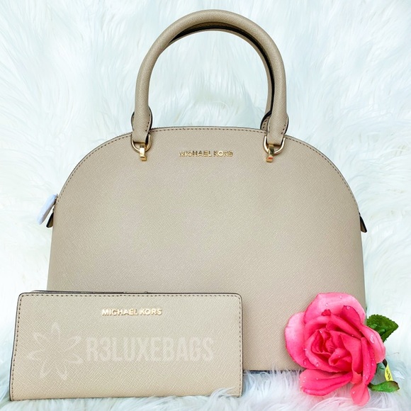 Michael Kors Handbags - ✨SALE  Michael Kors Emmy Satchel Set